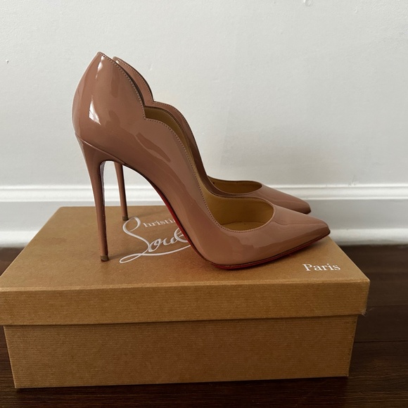 Christian Louboutin Hot Chick 100 in Classic Nude, size 38 - Picture 1 of 8